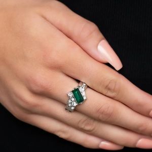 TIP THE BALANCE - GREEN GEM RHINESTONE SILVER RING - PAPARAZZI